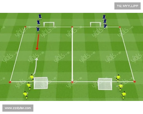 埃弗拉足球风格与技术解析：从防守到进攻的全面演绎与技巧运用